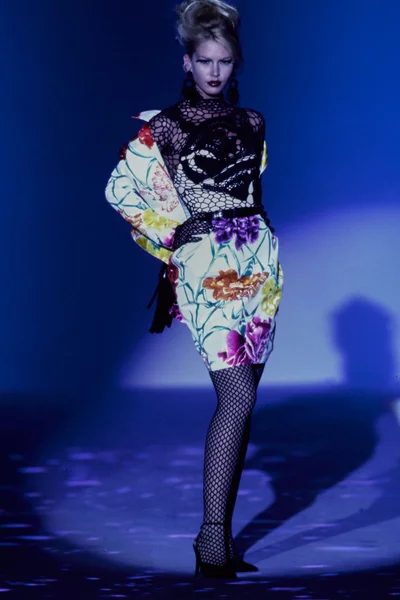 Look 27